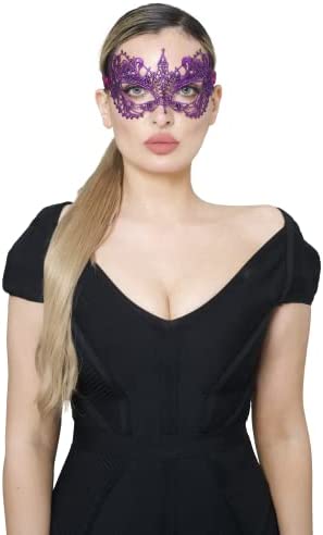 Women’s Stunning Masquerade Lace Mask- Purple