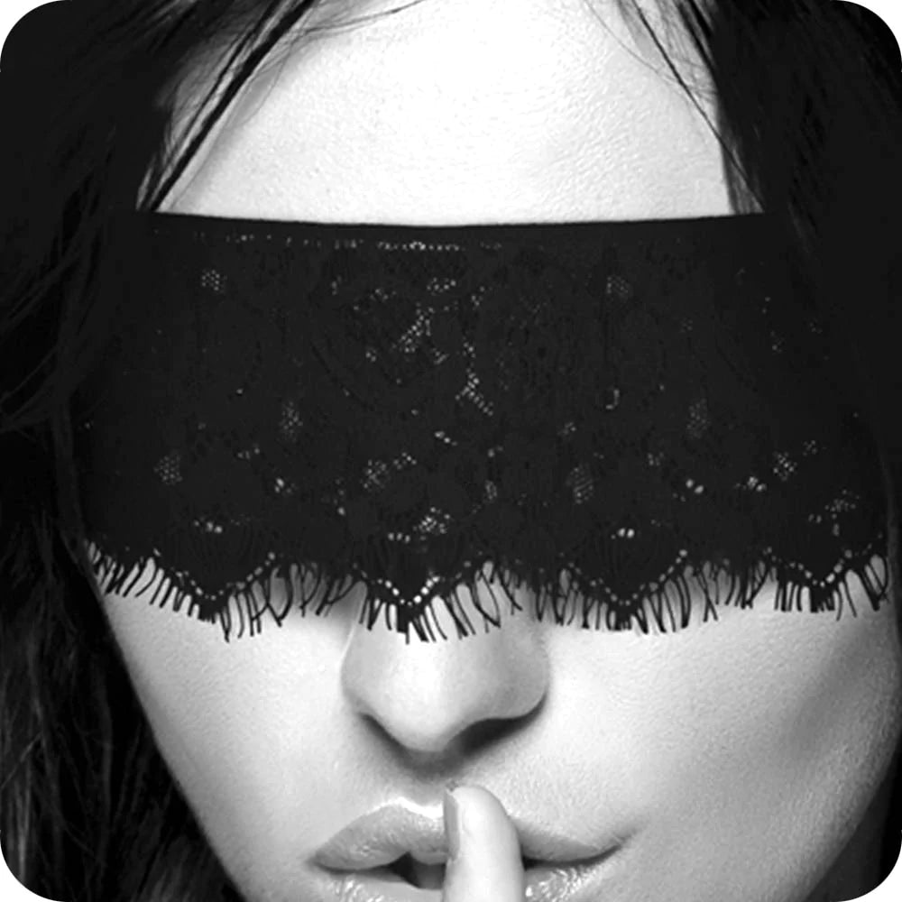 CLICK TO ENLARGE IMAGE Black & White Lace Mask